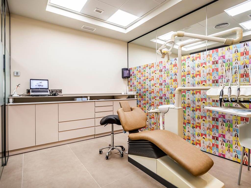 Centro medico y dental Dr. Lorente en Paseo Alameda Valencia box dental