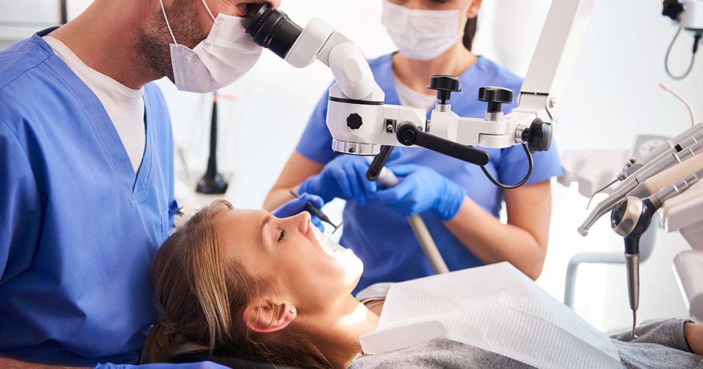 Paciente con sedación consciente en la clínica dental Dr. Lorente